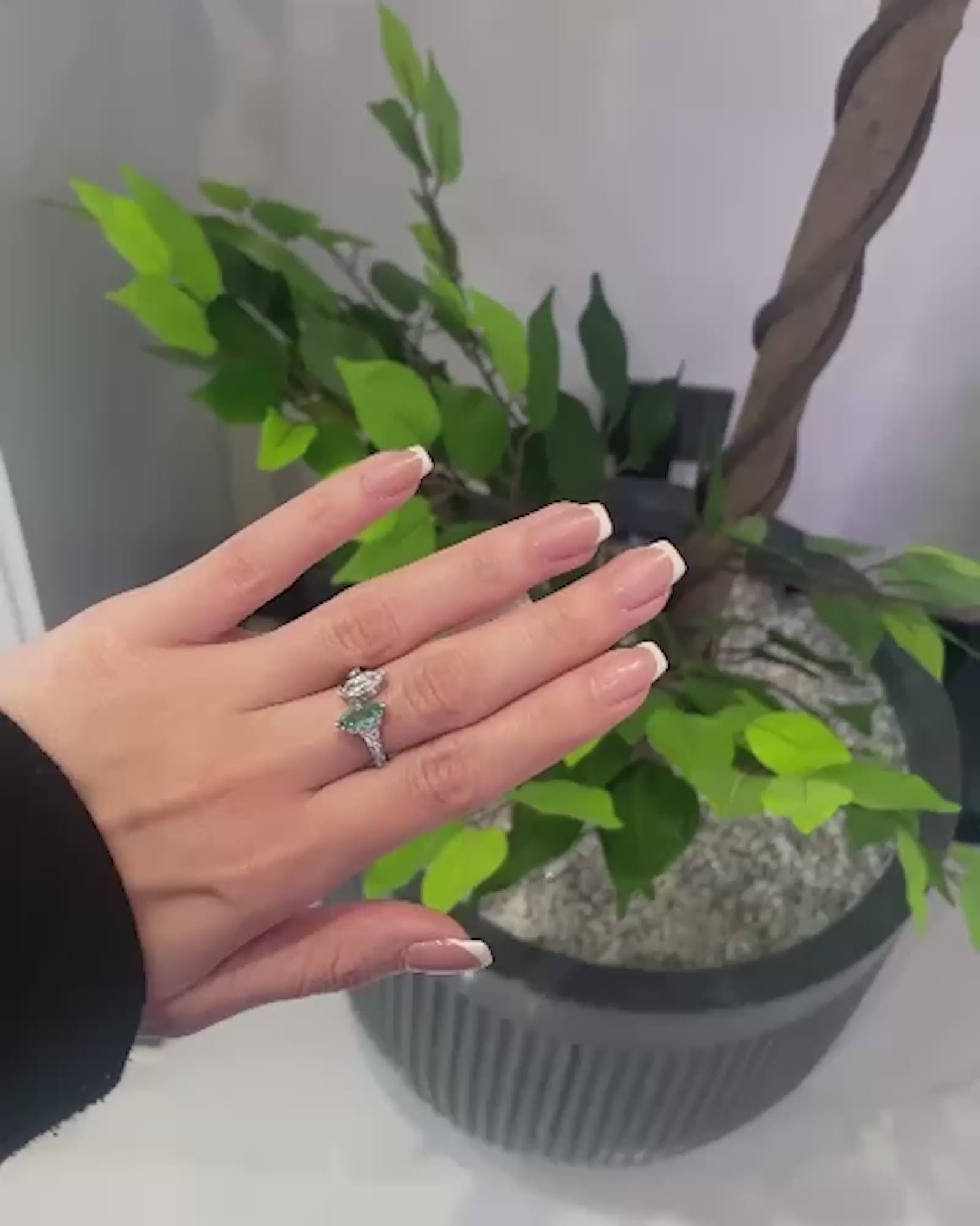 Rendevous Ring