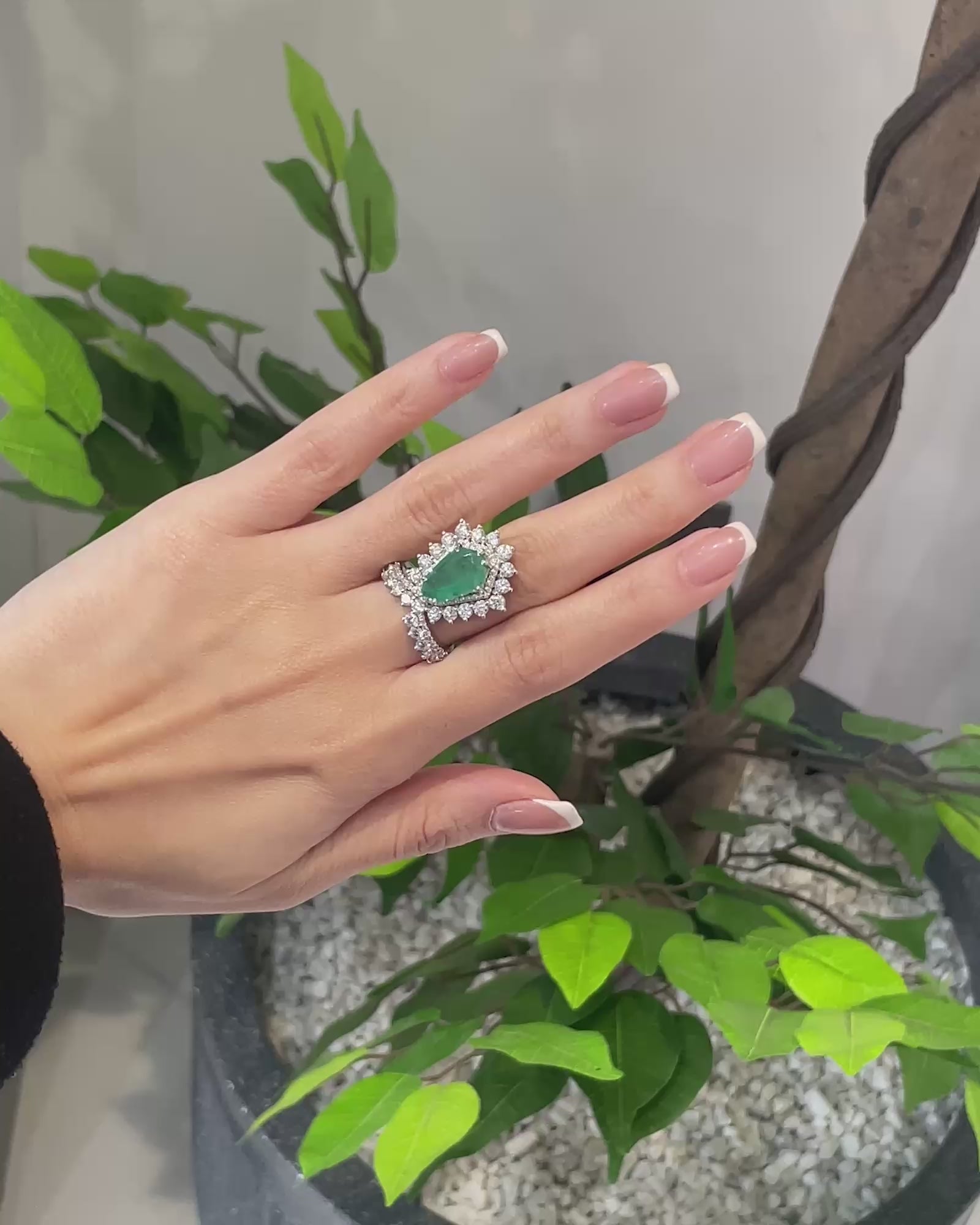 Runway Ready Ring (Emeralds)