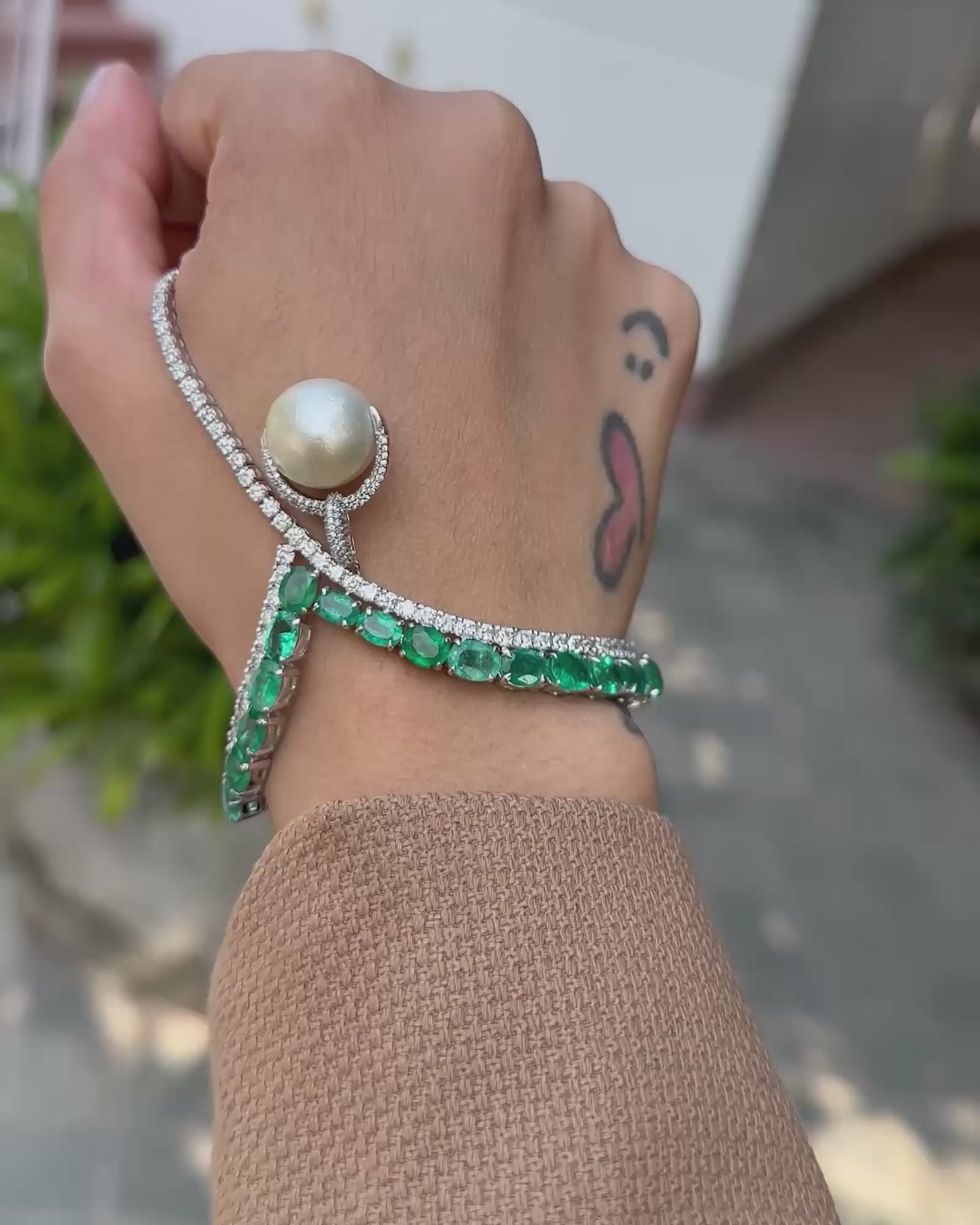 Emerald Trail Palmcuff