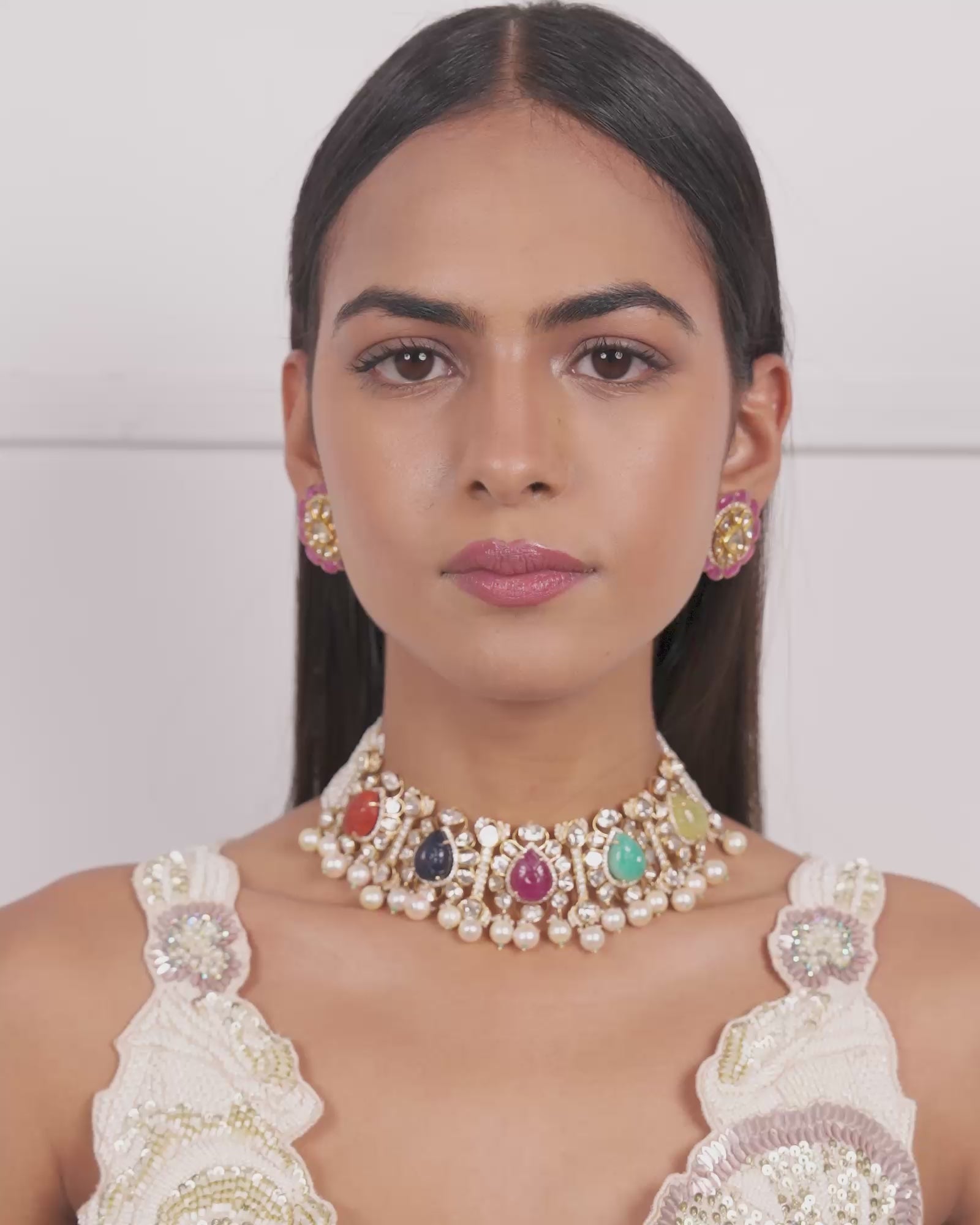 Navrattan Nouveau Choker