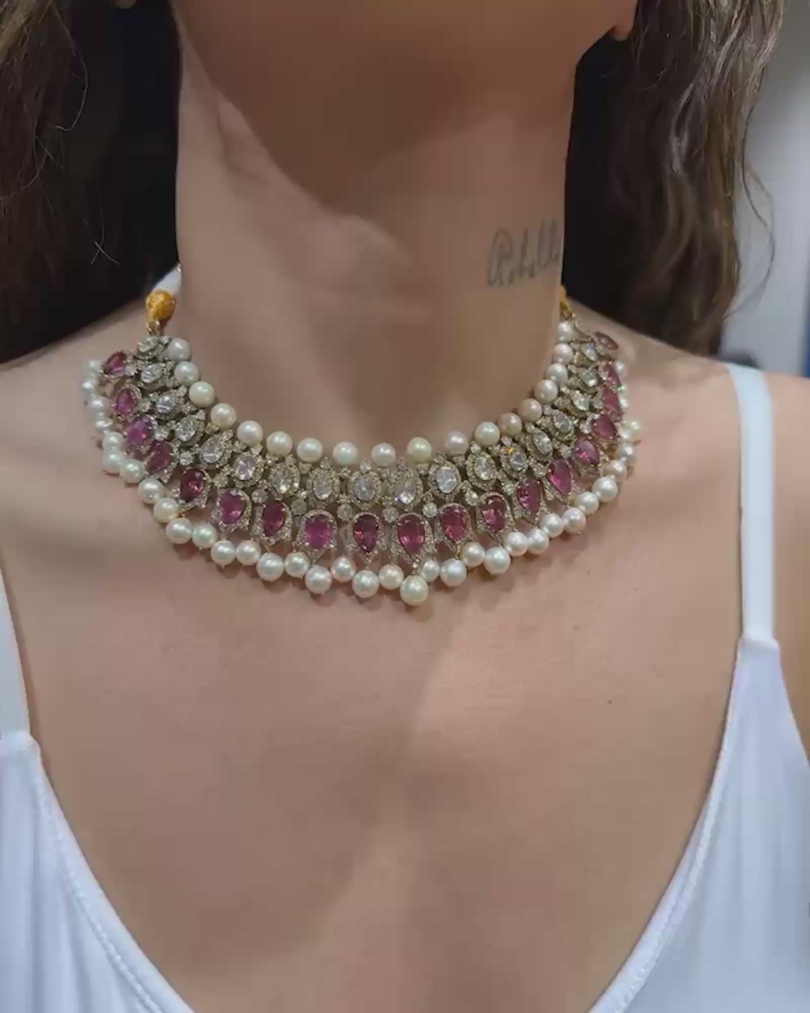 Bombay Raj Choker