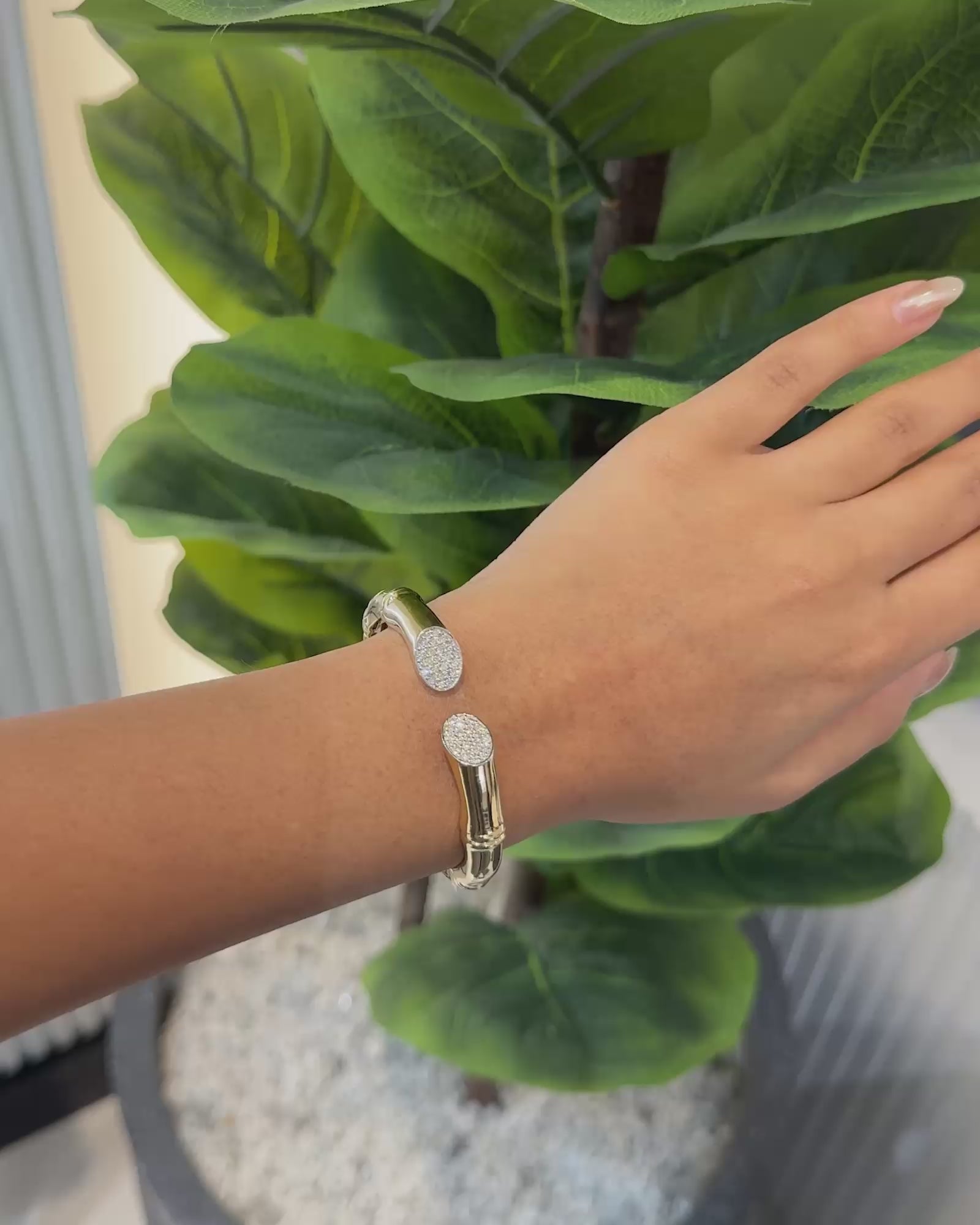 Nefertiti Gold Bracelet